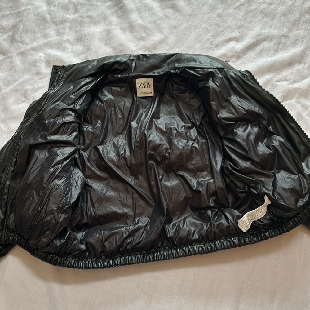 ZARA Cropped Puffer - Picture 8 of 12